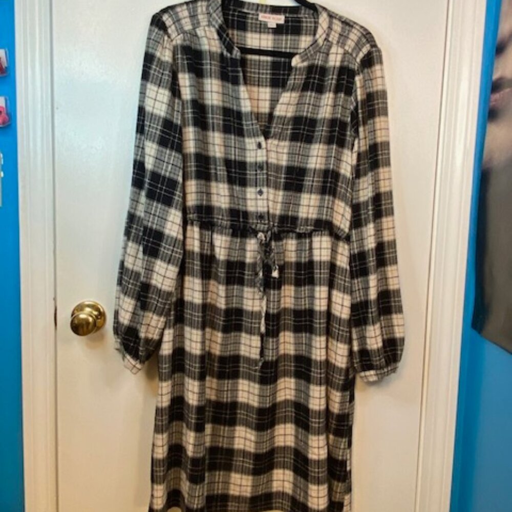 Knox Rose Black and white plaid dress